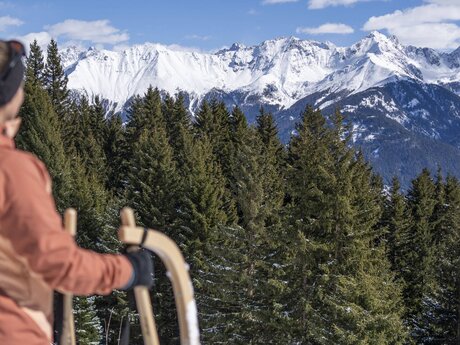 Die Aussicht von der Hexen-Rodelbahn in Fiss ist wunderschön.  | © kommwirmachendaseinfach