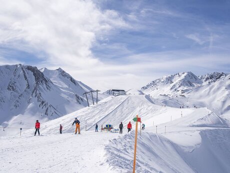 Die Bergstation Lazid in Serfaus bietet ein wahnsinniges Bergpanorama.  | © kommwirmachendaseinfach