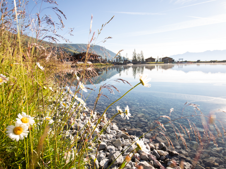Der Högsee in Serfaus ist gemeinsam mit dem Erlebnispark Hög der ideale Platz, um den Sommer in Serfaus-Fiss-Ladis zu genießen | © Serfaus-Fiss-Ladis Marketing GmbH | Andreas Kirschner