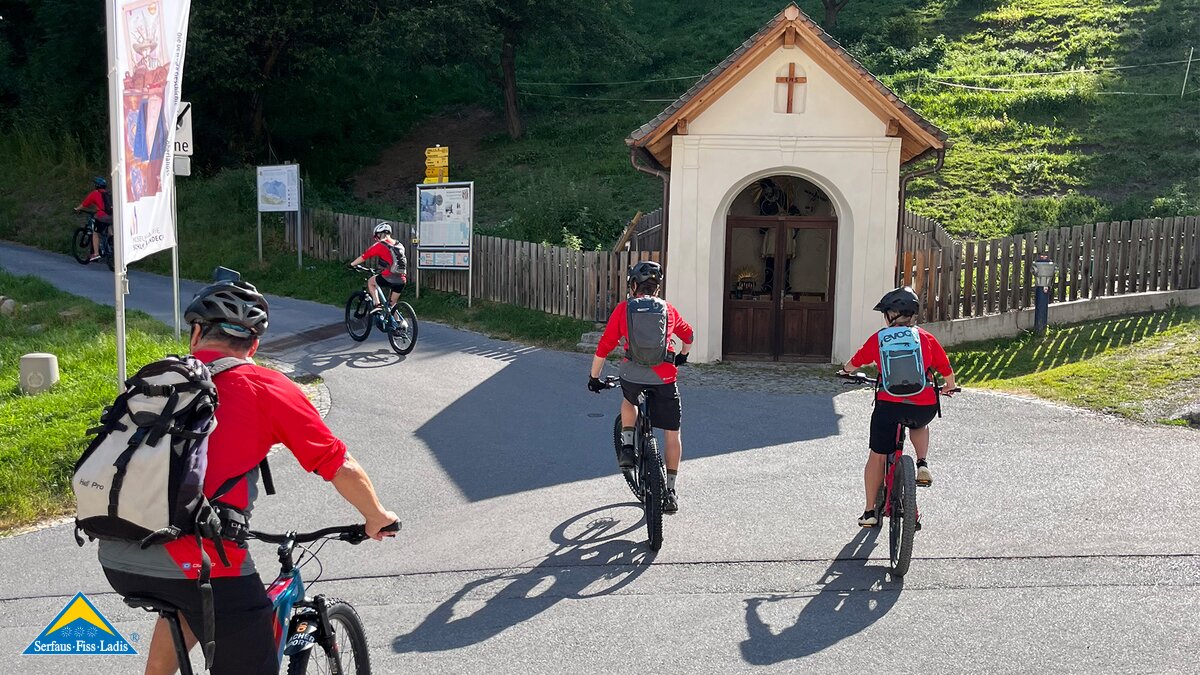 Der Startpunkt der Bike Everest Tirol Etappe ist beim Schloss Landeck und führt über Fließ nach Serfaus-Fiss-Ladis | © Serfaus-Fiss-Ladis Marketing GmbH