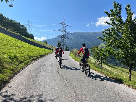 Erster Anstieg von der 5. Etappe von Bike Everest überstanden | © Serfaus-Fiss-Ladis Marketing GmbH
