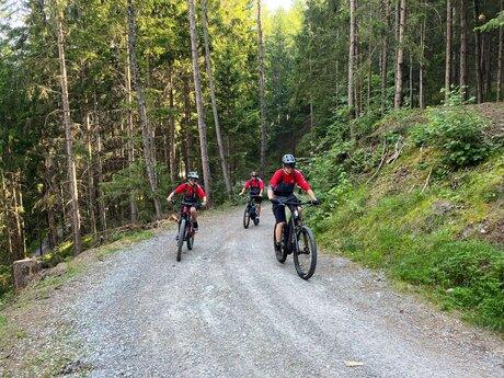 Erster Anstieg bei Bike Everest der Tour von Landeck über Fließ nach Serfaus | © Serfaus-Fiss-Ladis Marketing GmbH