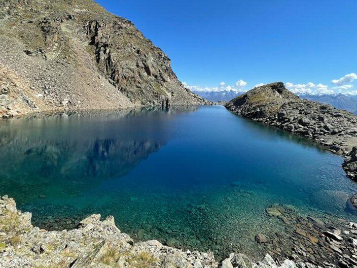 Der Tieftalsee liegt in Serfaus-Fiss-Ladis am Fuße des Serfauser Hausbergs Furgler | © Serfaus-Fiss-Ladis Marketing GmbH