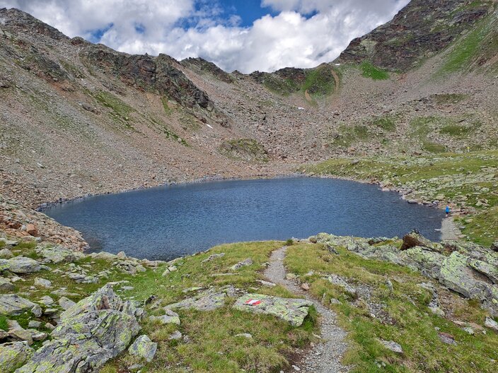 Der Oberer Spinnsee liegt im Urgtal in Fiss und beeindruckt durch seine Natur. Das ist Urlaub in Serfaus-Fiss-Ladis | © Serfaus-Fiss-Ladis Marketing GmbH