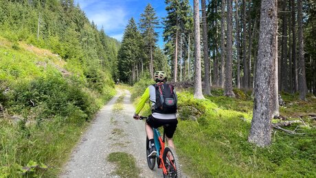 Mit dem Fahrrad unterwegs in Serfaus-Fiss-Ladis Tirol Österreich | © Serfaus-Fiss-Ladis Marketing GmbH