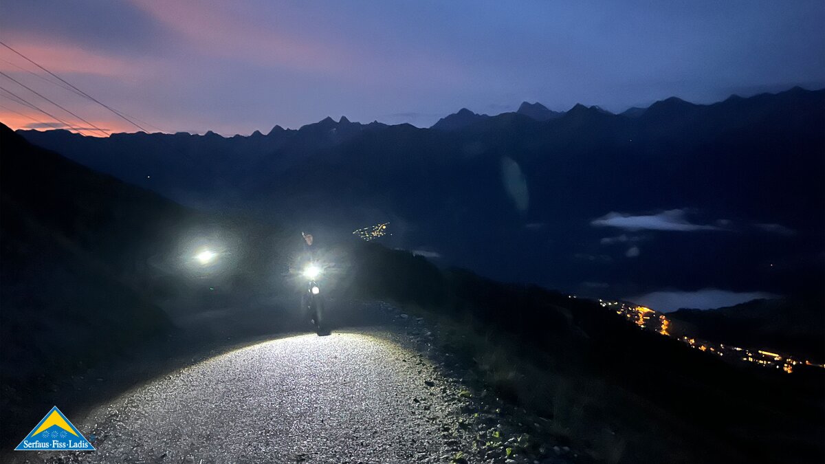 Mit dem E-Bike zur Sonnenaufgangstour in Serfaus-Fiss-Ladis | © Serfaus-Fiss-Ladis Marketing GmbH