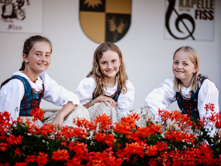 Kinder in der traditionellen Fisser Tracht | © Serfaus-Fiss-Ladis Marketing GmbH | Rene Raggl