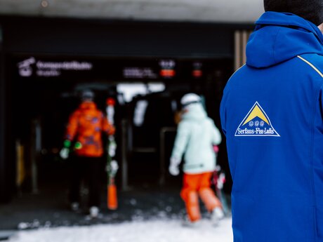 Reinhard Walch - Marketingleiter der Seilbahn Komperdell Serfaus - berichtet über den Neubau der Komperdellbahn | © Serfaus-Fiss-Ladis Marketing GmbH | Rene Raggl