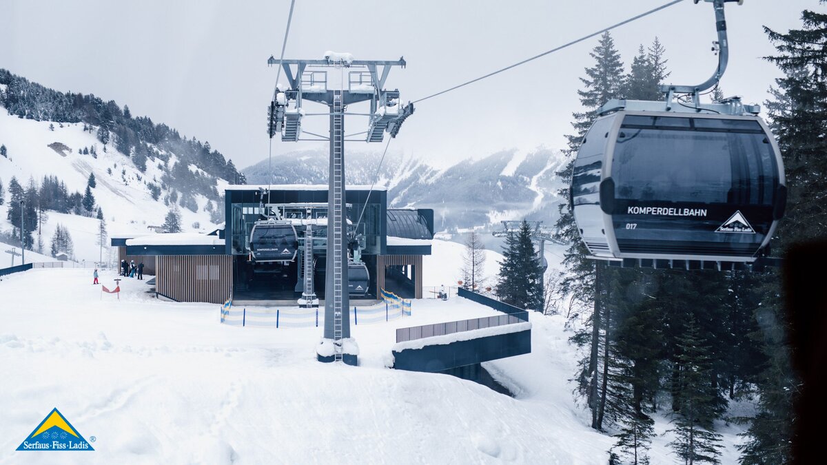 Kabinen mit Komplettverglasung sorgen für ein beeindruckendes Panorama beim Blick aus der Komperdellbahn in Serfaus | © Serfaus-Fiss-Ladis Marketing GmbH | Rene Raggl