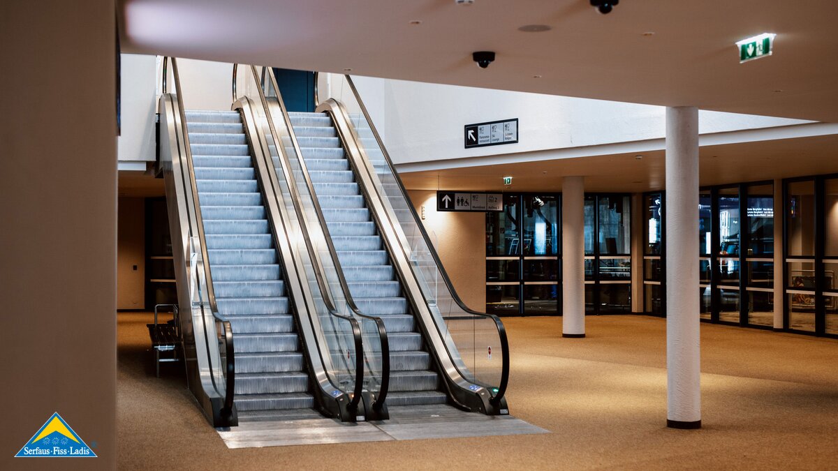 Einfaches umsteigen in der Bergstation der Komperdellbahn in Serfaus-Fiss-Ladis | © Serfaus-Fiss-Ladis Marketing GmbH | Rene Raggl