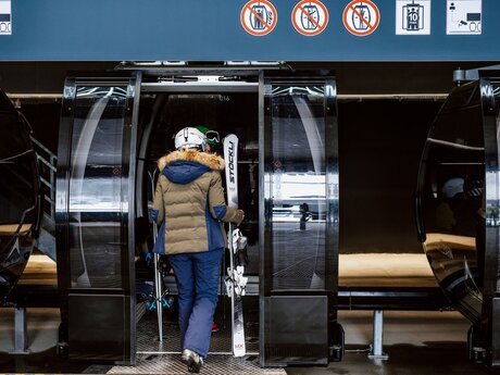 In die neue Komperdellbahn steigt man komfortabel und ebenerdig ein | © Serfaus-Fiss-Ladis Marketing GmbH | Rene Raggl
