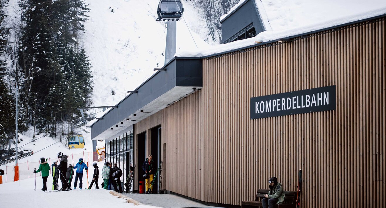 Die Talstation der neuen Komperdellbahn in Serfaus besticht mit einem elegantem Design | © Serfaus-Fiss-Ladis Marketing GmbH | Rene Raggl