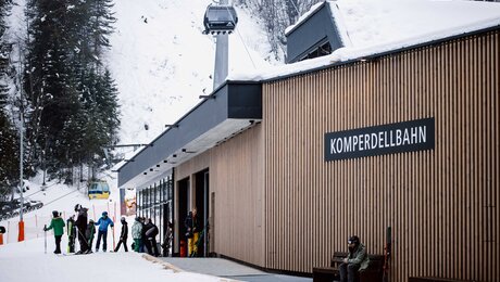 Die Talstation der neuen Komperdellbahn in Serfaus besticht mit einem elegantem Design | © Serfaus-Fiss-Ladis Marketing GmbH | Rene Raggl