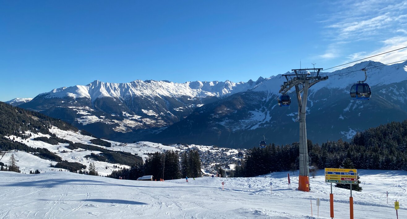 Die Waldabfahrt Waldbahn befindet sich im Skigebiet Serfaus Fiss Ladis in Tirol Österreich rote Piste Pistennummer 70 Waldbahn Sunliner | © Serfaus-Fiss-Ladis Marketing GmbH