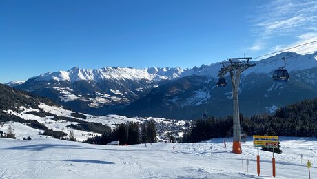 Die Waldabfahrt Waldbahn befindet sich im Skigebiet Serfaus Fiss Ladis in Tirol Österreich rote Piste Pistennummer 70 Waldbahn Sunliner | © Serfaus-Fiss-Ladis Marketing GmbH
