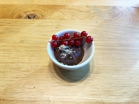 Selbstgemachter Schoko-Nougat-Aufstrich für das Bergfrühstück auf der Sonnenburg in Fiss | © Serfaus-Fiss-Ladis Marketing GmbH