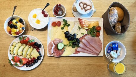 Ausgewogenes Frühstück am Berg in Serfaus Fiss Ladis Tirol | © Serfaus-Fiss-Ladis Marketing GmbH