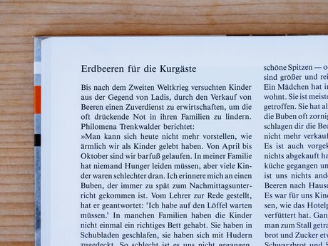 Kinder verkaufen Walderdbeeren, um ihre Familien zu unterstützen - Die Erdbeerkinder von Ladis | © Serfaus-Fiss-Ladis Marketing GmbH | Rene Raggl