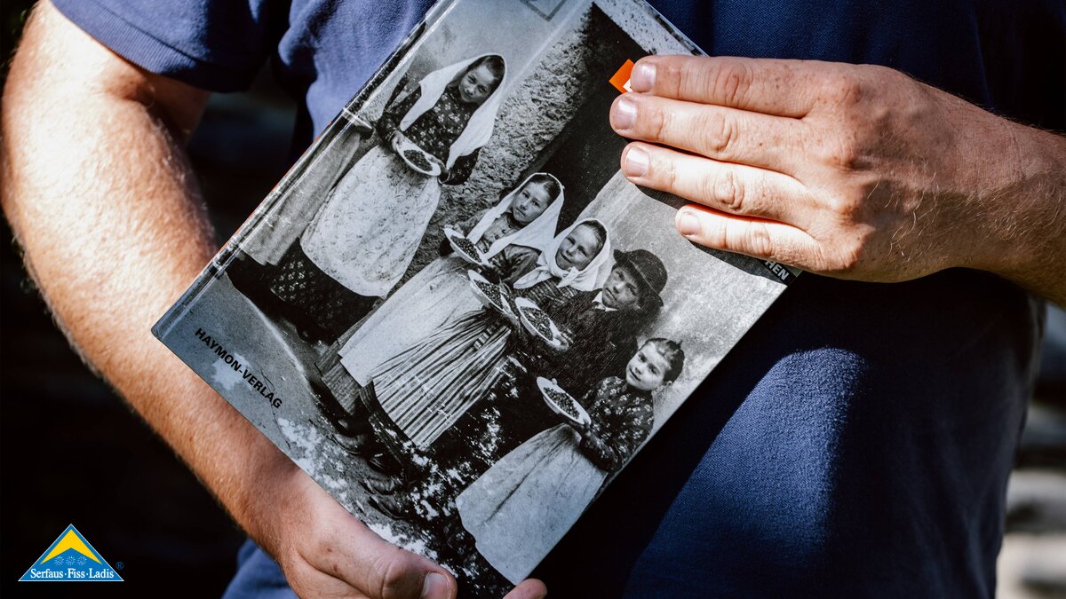 Die Lader Erdbeerkinder | Kinder in Trachtenkleidern | Serfaus Fiss Ladis Blog | © Serfaus-Fiss-Ladis Marketing GmbH | Rene Raggl