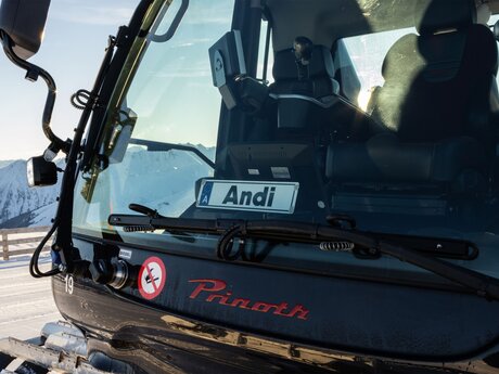 Pistenbully-Fahrer Andi bei seiner Arbeit | © Serfaus-Fiss-Ladis Marketing GmbH | Rene Raggl