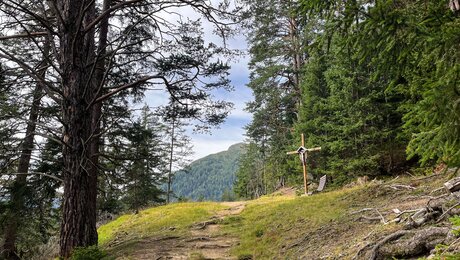 Pfad öffnet sich zum Böderkreuz | © Serfaus-Fiss-Ladis Marketing GmbH