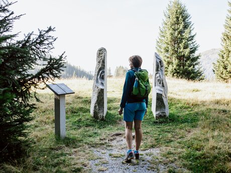 Verschiedene Stationen am Besinnungsweg | © Serfaus-Fiss-Ladis Marketing GmbH | Rene Raggl