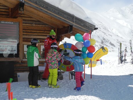 Ostern Serfaus Fiss Ladis  Spielstation Glücksrad Osterhasen Olympiade | © Serfaus Fiss Ladis