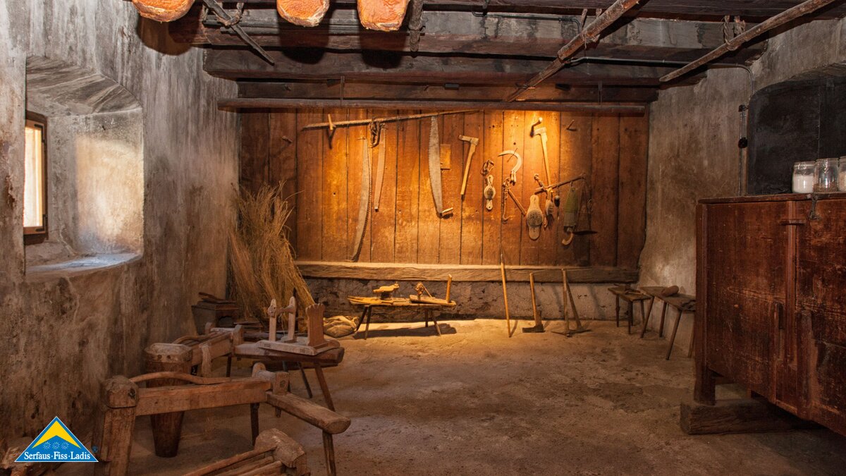 Abstellort für Werkzeuge im S'Paules und S'Seppls Haus in Fiss in Tirol | © Andreas Kirschner