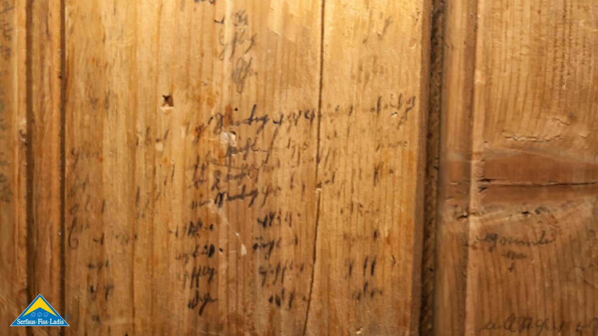 Niederschriften und Kritzeleien von Isidor Pale im Museum S'Paules und S'Seppls Haus in Fiss in Tirol | © Andreas Kirschner