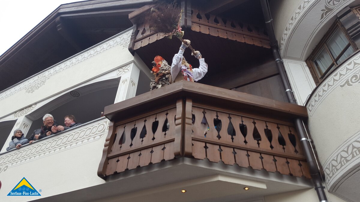 Traditioneller Tiroler Fasnachtsbrauch Fisser Blochziehen 2018 | © Serfaus-Fiss-Ladis