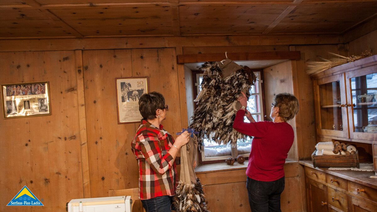 Vorbereitungen für das Fisser Blochziehen in Tirol | © Andreas Kirschner