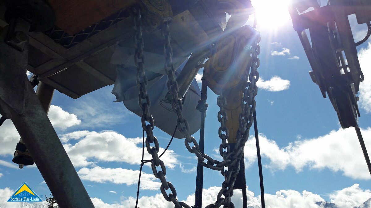 Der manuell betriebene Kettenzug bei der Schönjochbahn in Serfaus-Fiss-Ladis in Tirol | © Serfaus-Fiss-Ladis