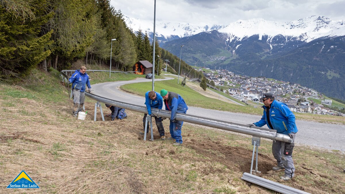 Aufbau der Sommerrodelbahn Fisser Flitzer in Serfaus-Fiss-Ladis in Tirol | © Serfaus-Fiss-Ladis