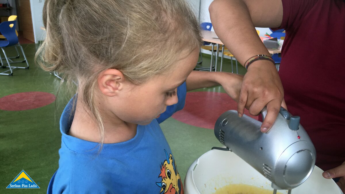 Muffins backen stand beim Mini&Maxi Club in Serfaus-Fiss-Ladis am Programm | © Serfaus-Fiss-Ladis