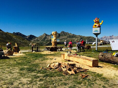 Künstler Goa Meng aus China bei Kunst am Berg in Serfaus-Fiss-Ladis in Österreich | © Serfaus-Fiss-Ladis