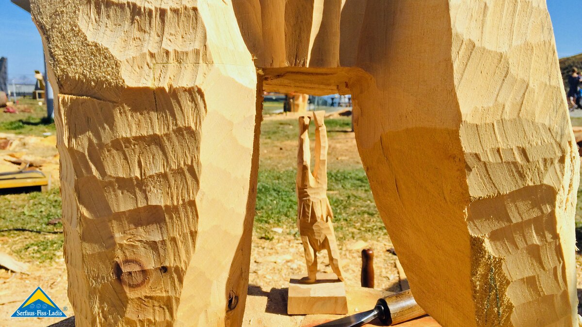 Künstler Siegfried Krismer bei Kunst am Berg in Fiss in Tirol | © Serfaus-Fiss-Ladis