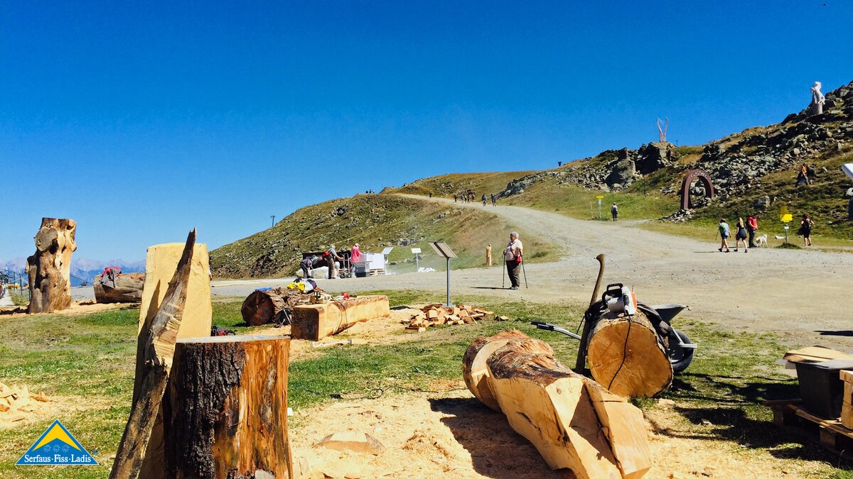 Künstler Siegfried Krismer bei Kunst am Berg in Fiss in Tirol | © Serfaus-Fiss-Ladis