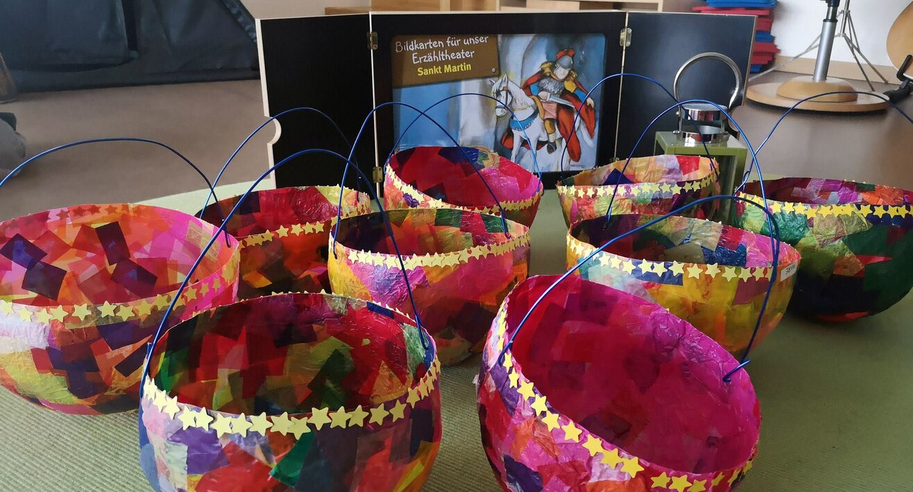 Kinder basteln Laternen in Serfaus-Fiss-Ladis in Tirol | © Serfaus-Fiss-Ladis
