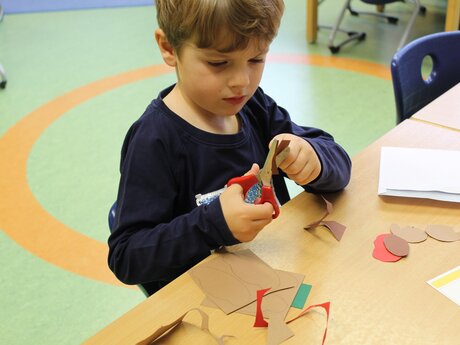 In Serfaus-Fiss-Ladis in Tirol basteln die Kinder derzeit Laternen | © Kindergärten Serfaus-Fiss-Ladis 