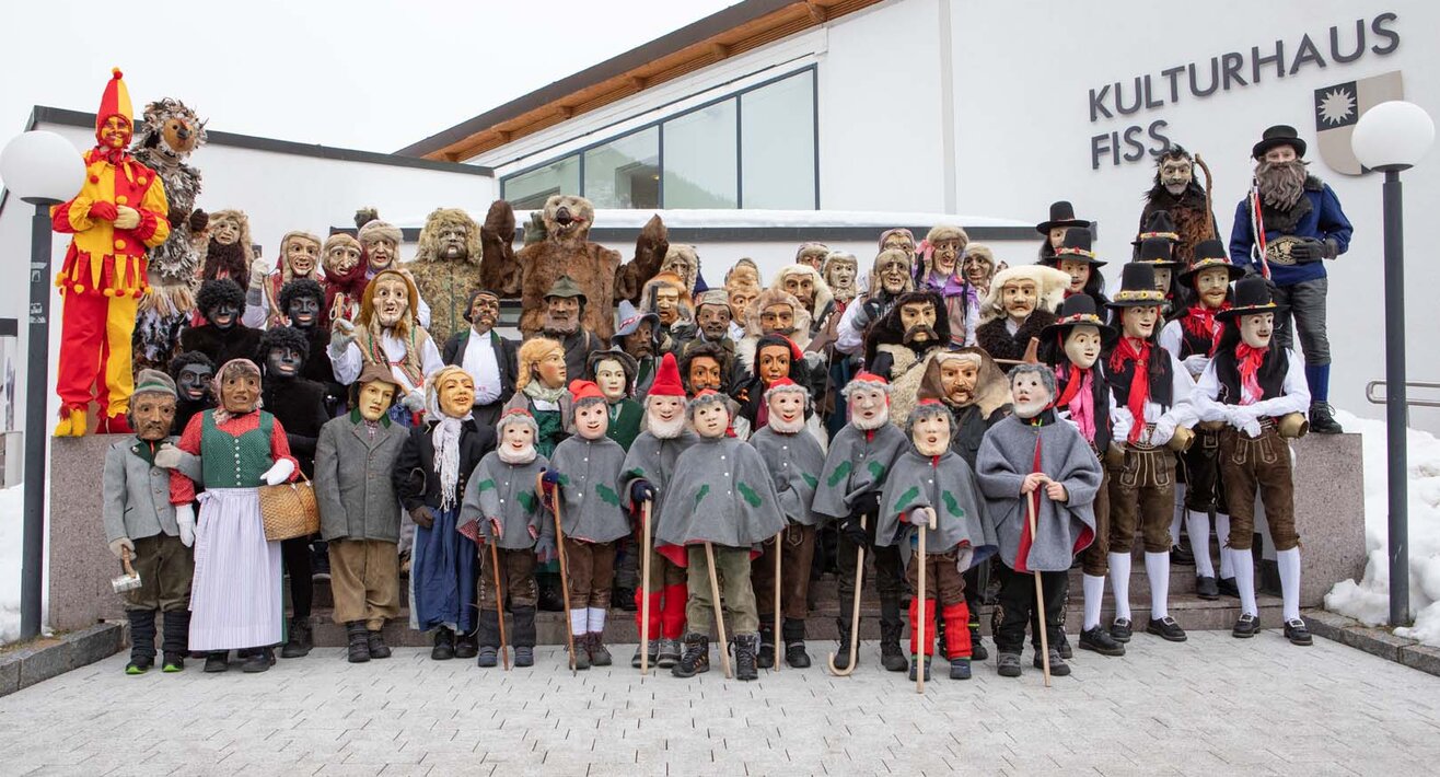 Insgesamt waren beim Fisser Kinderblochziehen 2020 in Tirol 65 Kinder beteiligt  | © Andreas Kirschner