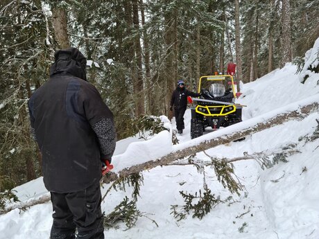Außendienst Arbeiten Tourismusverband Serfaus-Fiss-Ladis Tirol Österreich  | © Serfaus-Fiss-Ladis Marketing GmbH