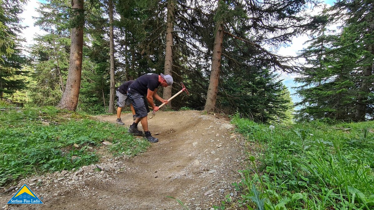 Singletrals Ferienregion Serfaus-Fiss-Ladis Instandhaltung Wartung Frommestrail Fiss in Tirol | © Serfaus-Fiss-Ladis Marketing GmbH