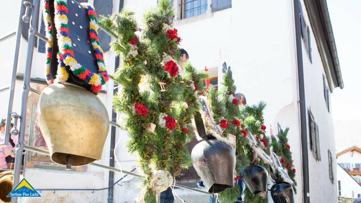 Glocken beim Almabtrieb Familienregion Serfaus-Fiss-Ladis Kuhglocken SFL für die Ohren Blogartikel | © Serfaus-Fiss-Ladis Marketing GmbH | Andreas Kirschner