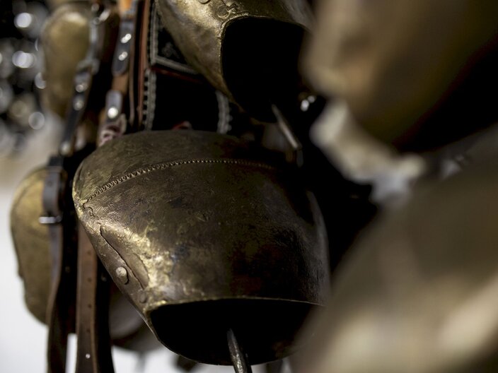 Glocken des Schallers beim Fisser Blochziehen Brauchtum Familienregion Serfaus-Fiss-Ladis in Tirol | © Serfaus-Fiss-Ladis Marketing GmbH | Rene Raggl