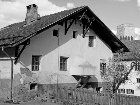 Lebensweise Bauern in Tirol alte Fotos Backofen Dorfführung in Ladis Familienregion Serfaus-Fiss-Ladis in Tirol | © Gemeindearchiv Ladis
