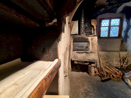 Backofen in der Küche des Rechelerhauses Brot backen Dorfführung mit Armin Klien Blog Serfaus-Fiss-Ladis in Tirol | © Serfaus-Fiss-Ladis Marketing GmbH