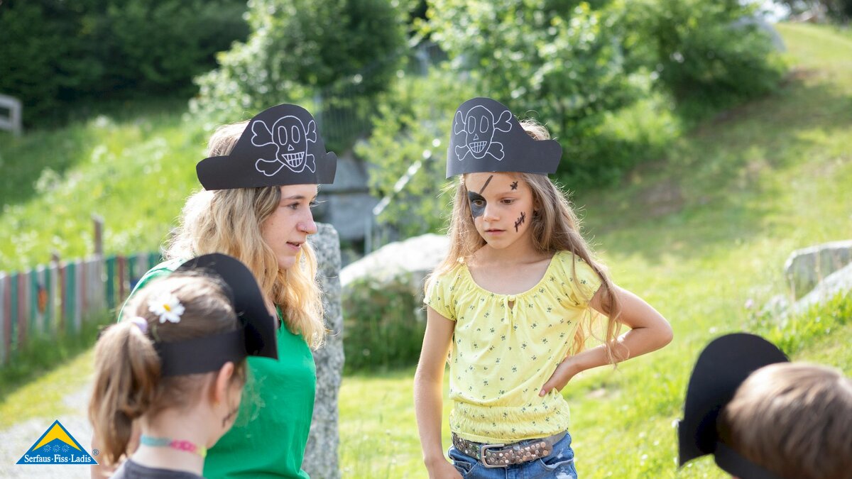 Kinderanimation im Urlaub Kinderbetreuer im Kinderclub in Serfaus-Fiss-Ladis in Tirol  | © Serfaus-Fiss-Ladis Marketing GmbH | Andreas Kirschner