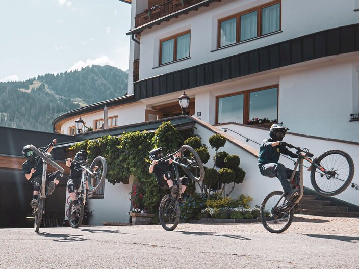 Arbeiten in Serfaus-Fiss-Ladis im Sommer als Bikeguide Markus Sertl  Hotel Fisserhof | © Markus Sertl