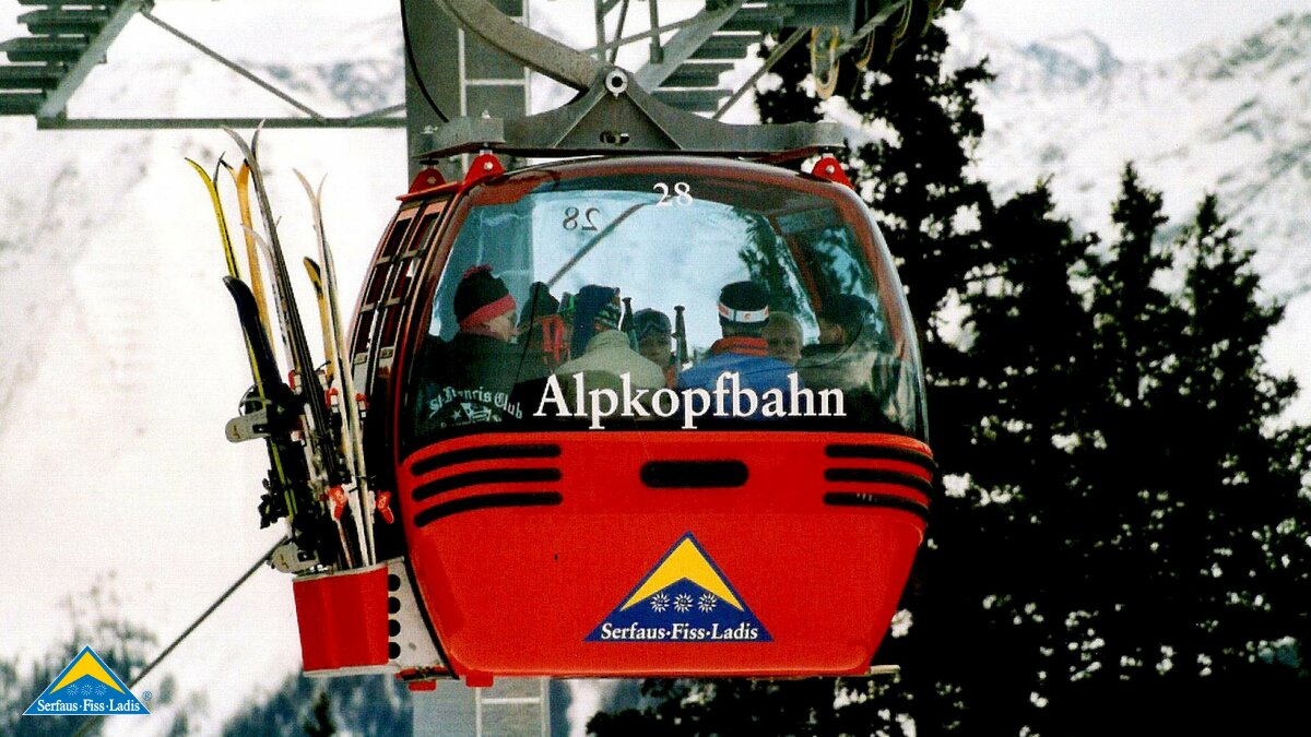 Fahrende Gondel der Alpkopfbahn in der Familienregion Serfaus-Fiss-Ladis | © Seilbahn Komperdell GmbH