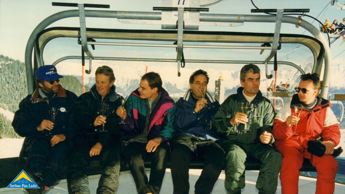 Einweihung neuer Liftanlagen Geschäftsführer der Bergbahnen stoßen auf Sessellift an Zusammenschluss Familienregion Serfaus-Fiss-Ladis | © Serfaus-Fiss-Ladis Marketing GmbH